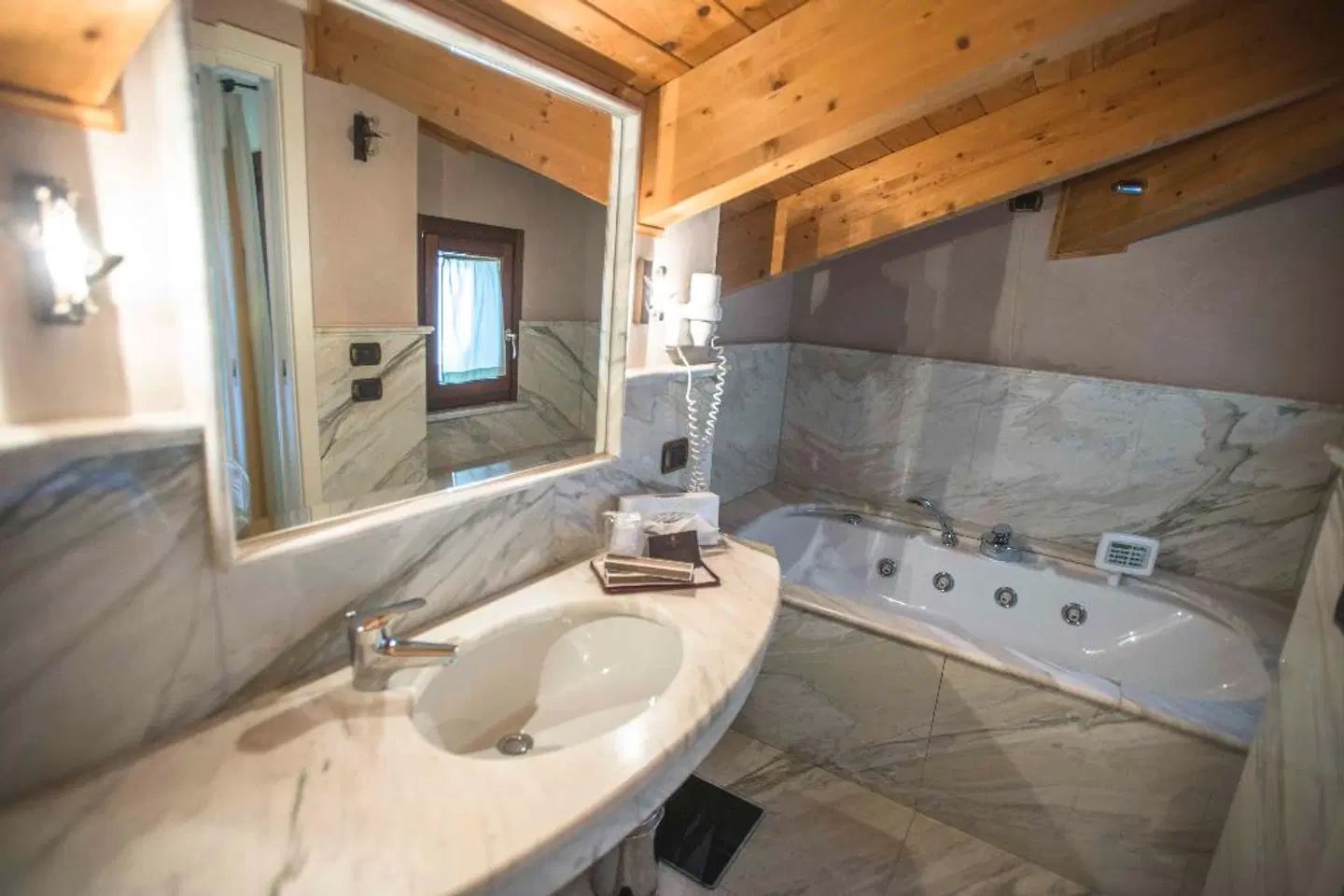 Benessere Oste Del Castello Badezimmer