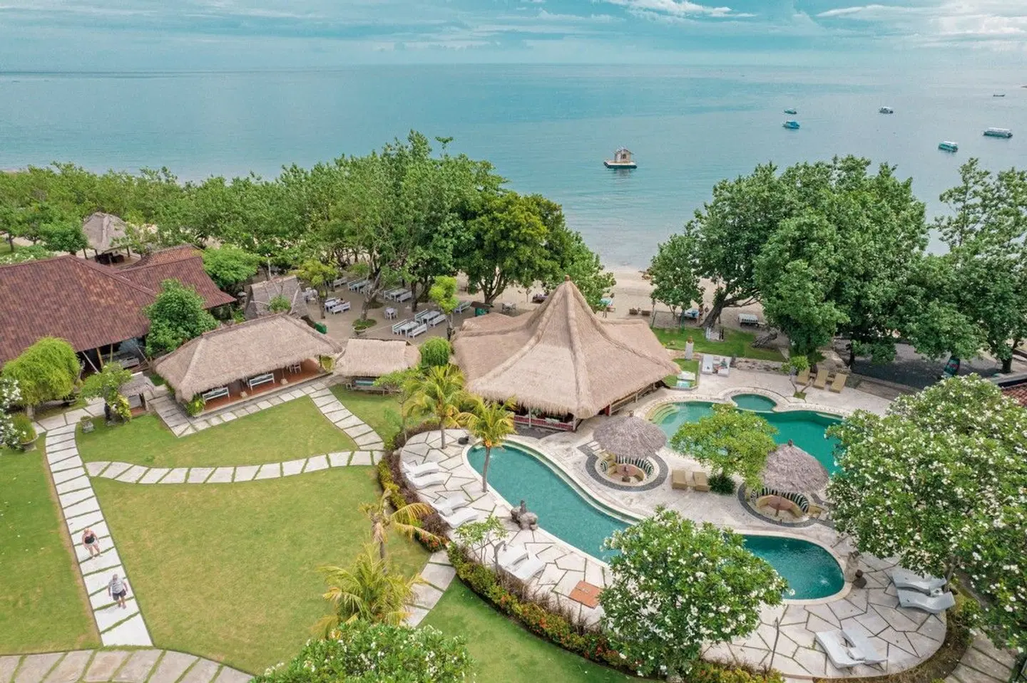 Taman Sari Bali Resort & Spa OUTDOOR_POOL