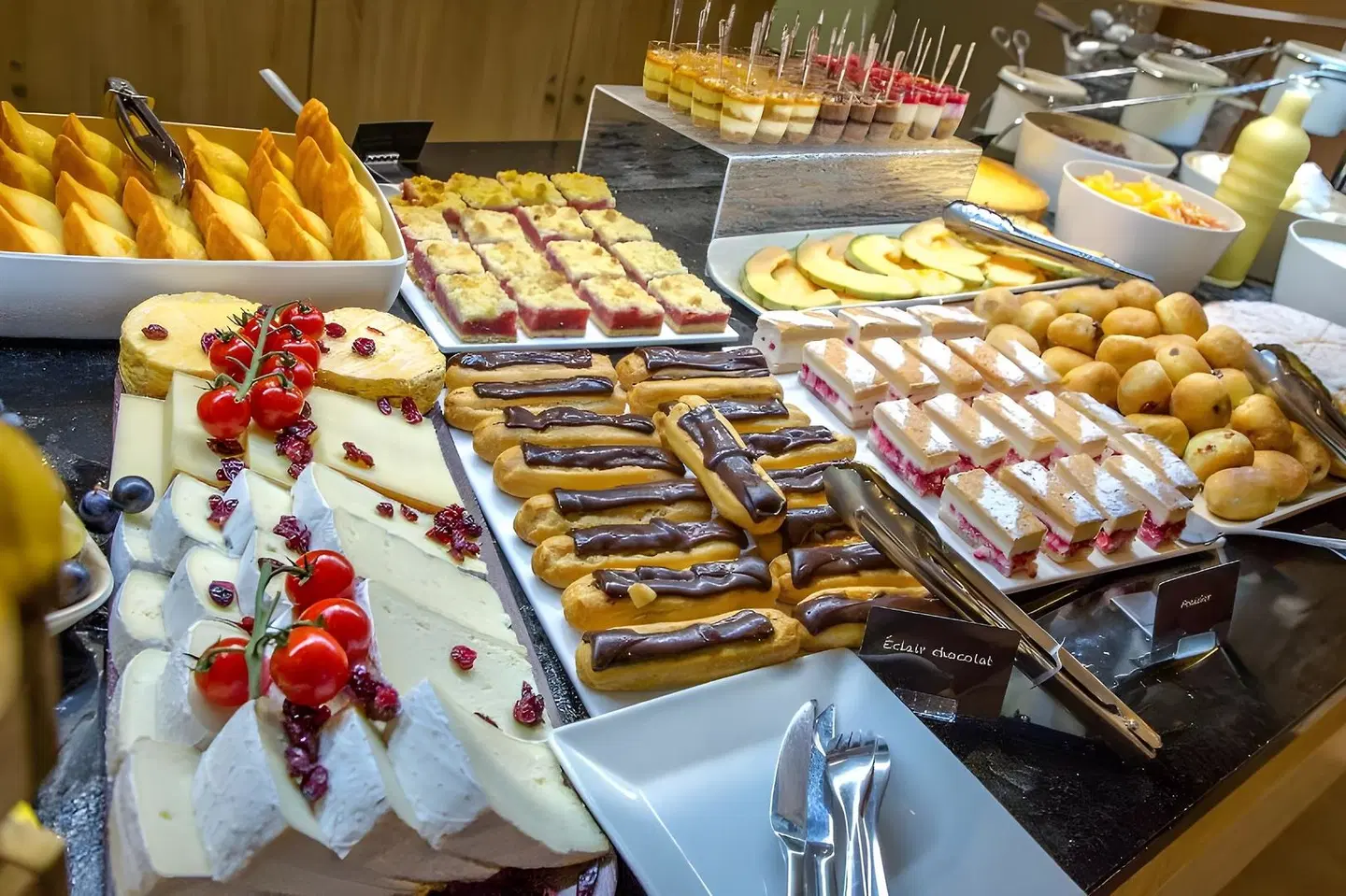 SOWELL Family Le Vallon Restaurant