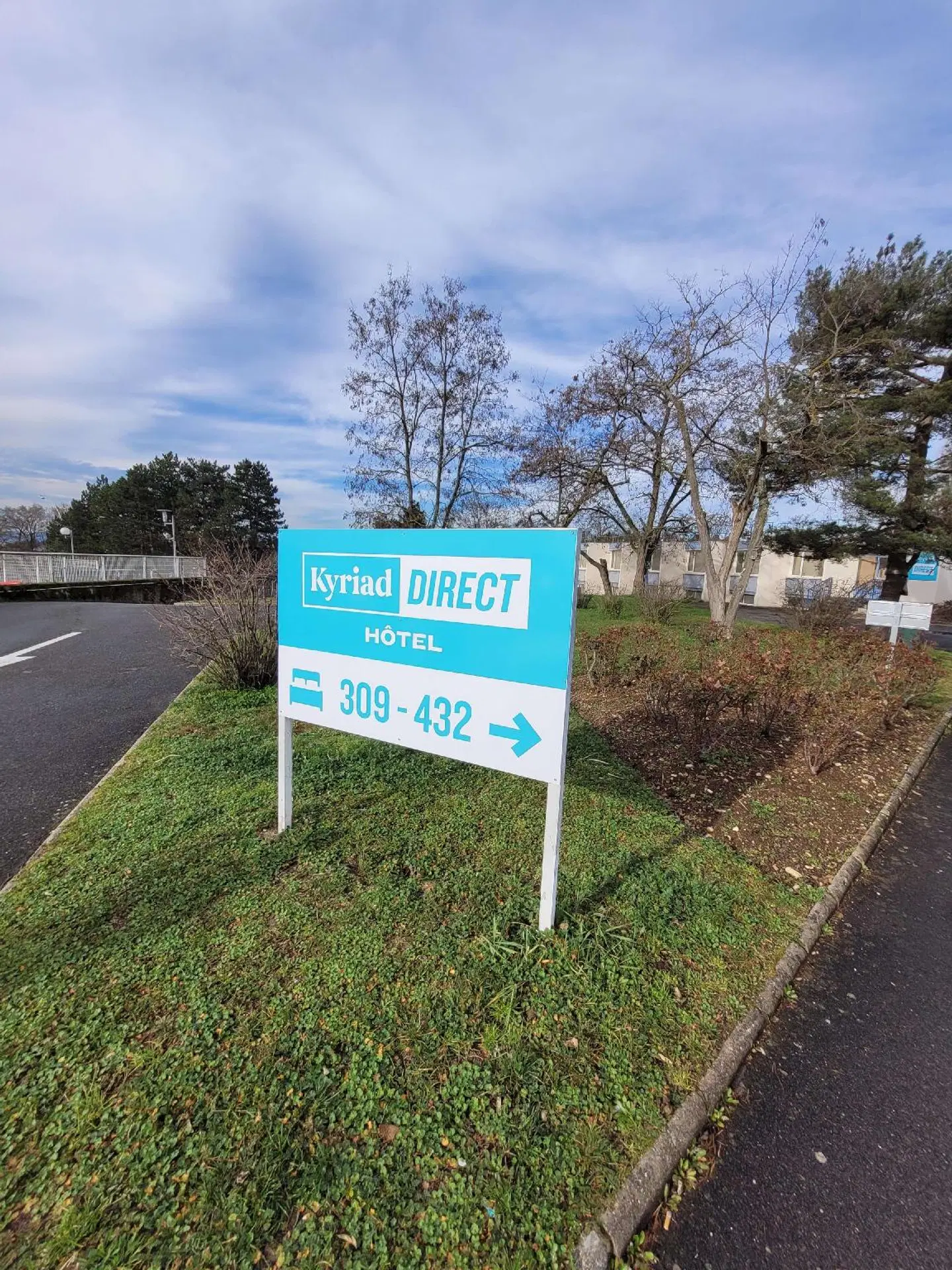 Kyriad Direct Lyon Nord - Dardilly EXTERIOR