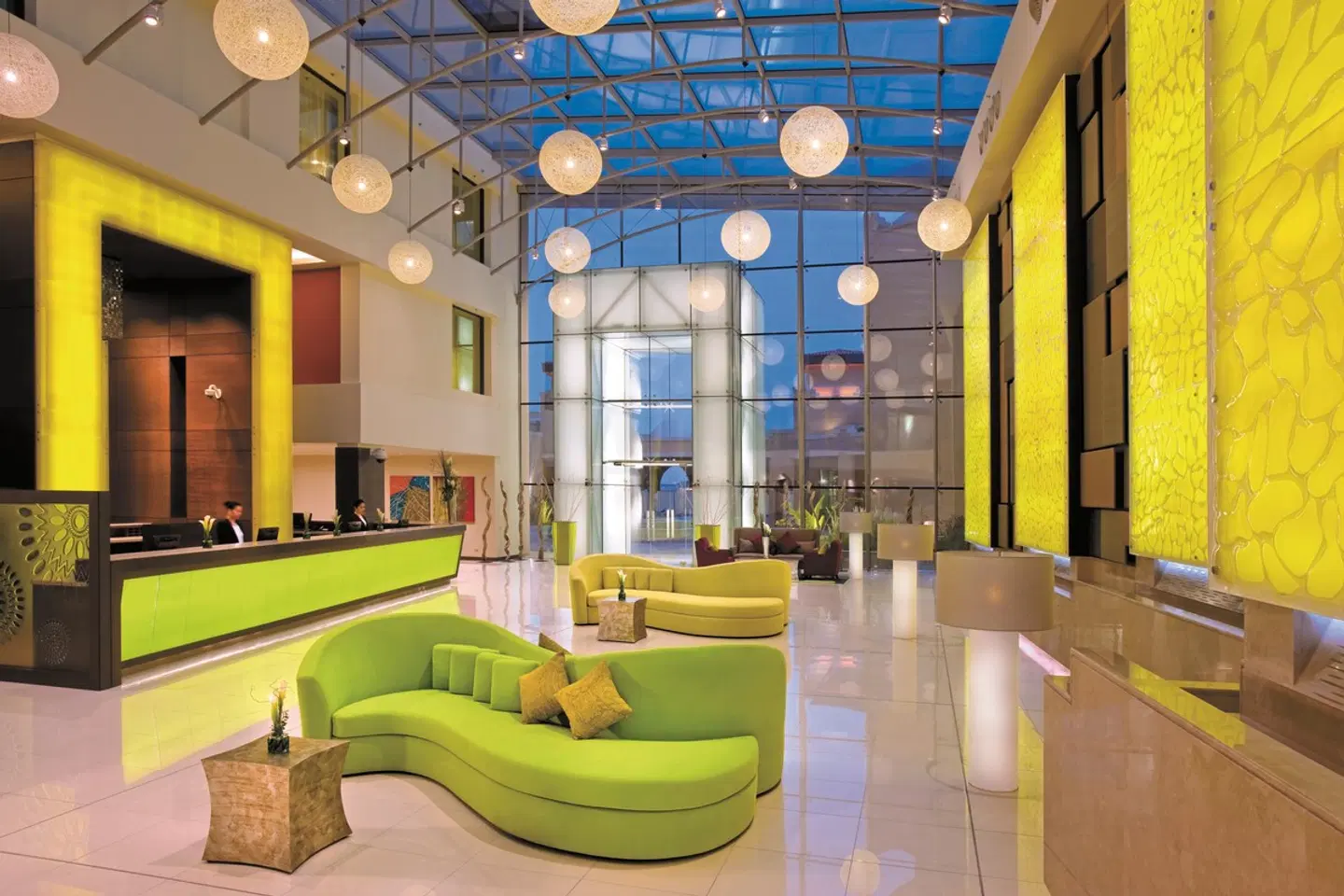 Traders Hotel, Qaryat Al Beri, Abu Dhabi LOUNGE_LOBBY