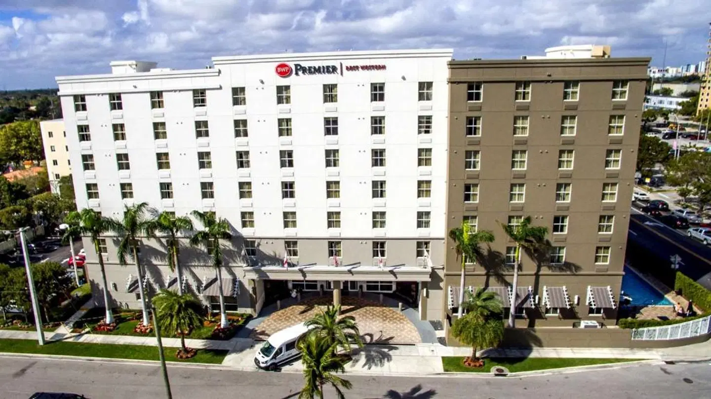Best Western Premier Miami International Airport Hotel & Suites EXTERIOR