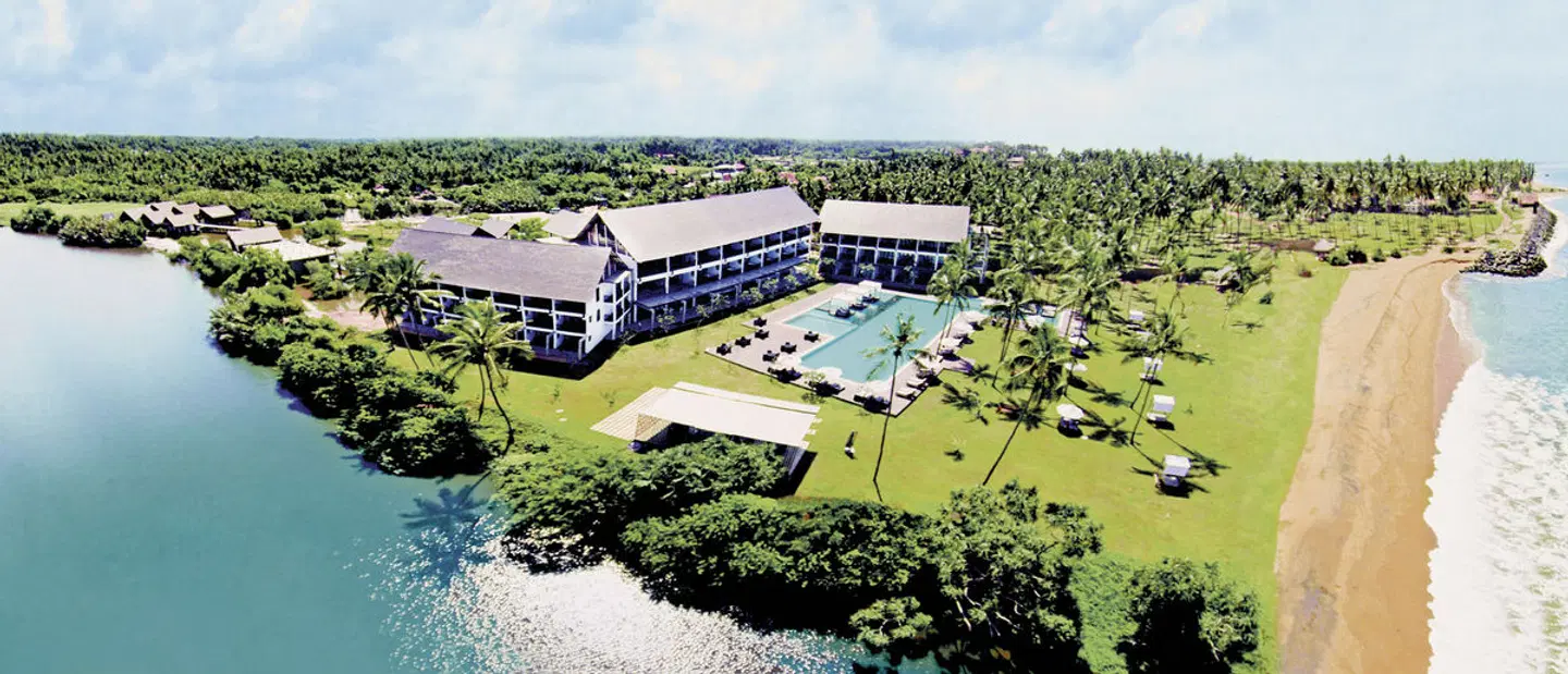 The Suriya Resort EXTERIOR