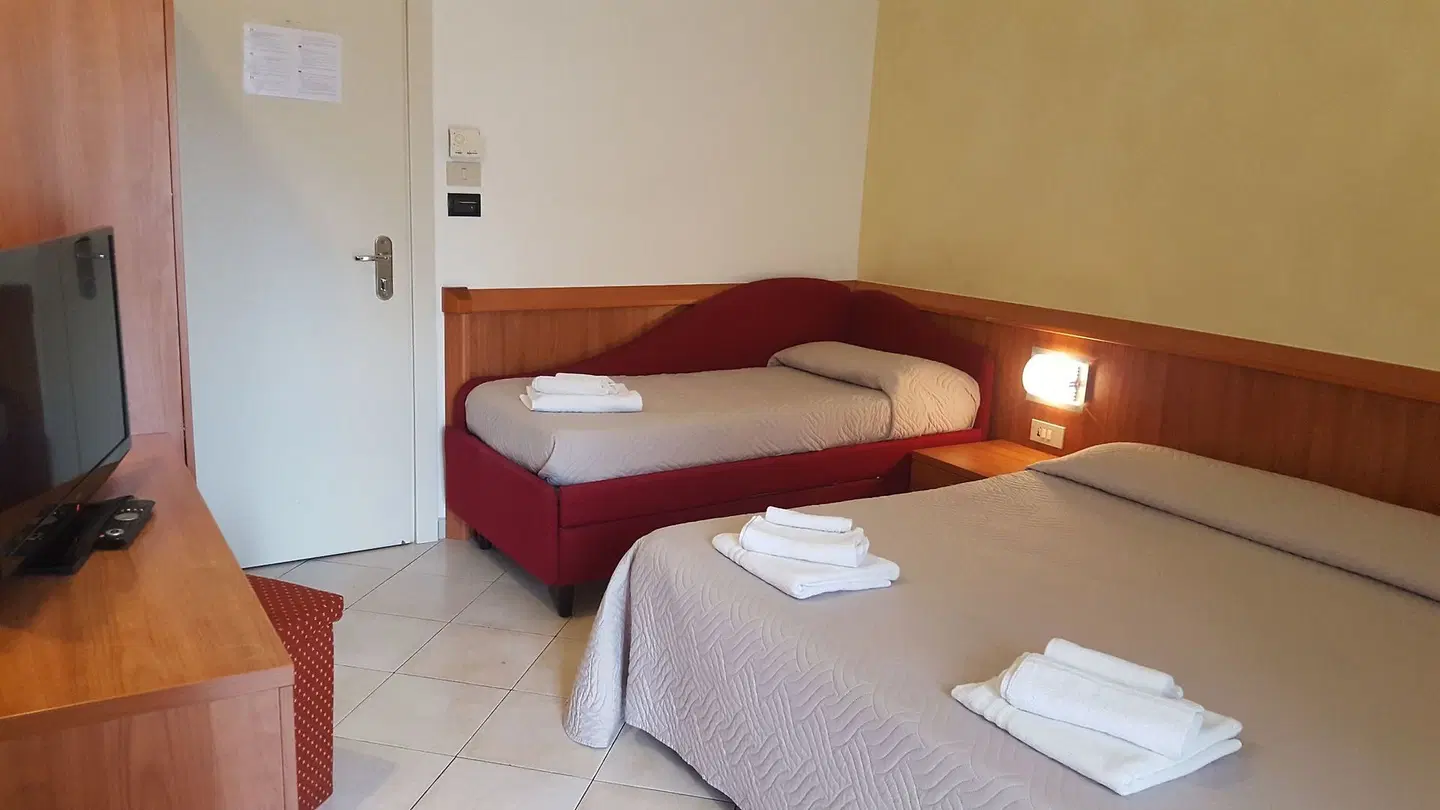 Bengasi ROOM_EXAMPLE