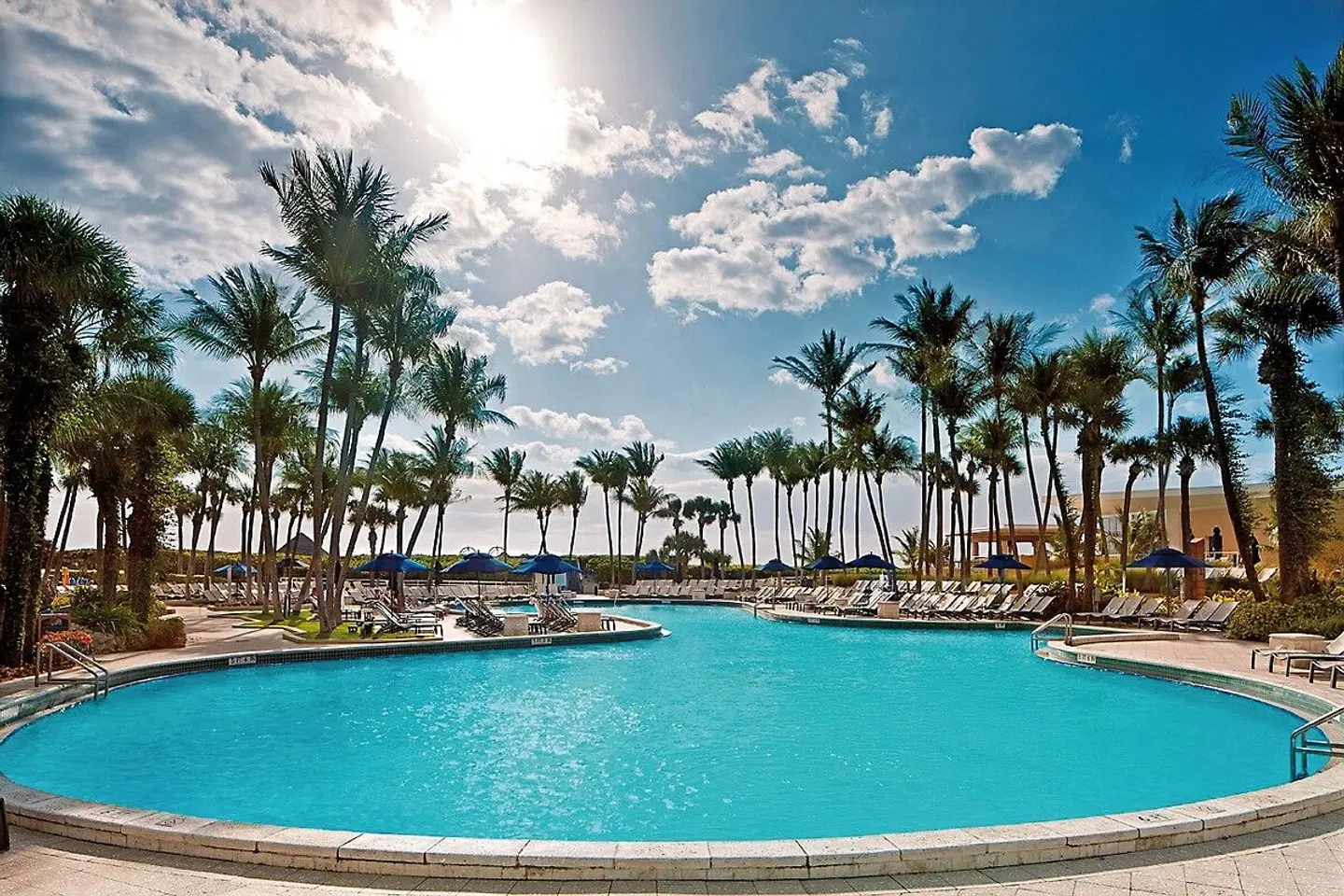 Marriott Harbor Beach Resort & Spa OUTDOOR_POOL