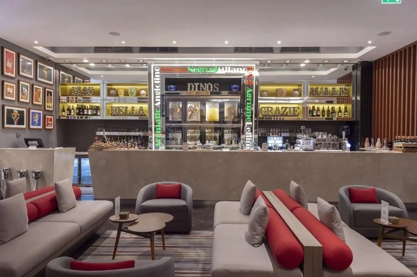 Pearl Rotana Capital Centre Bar