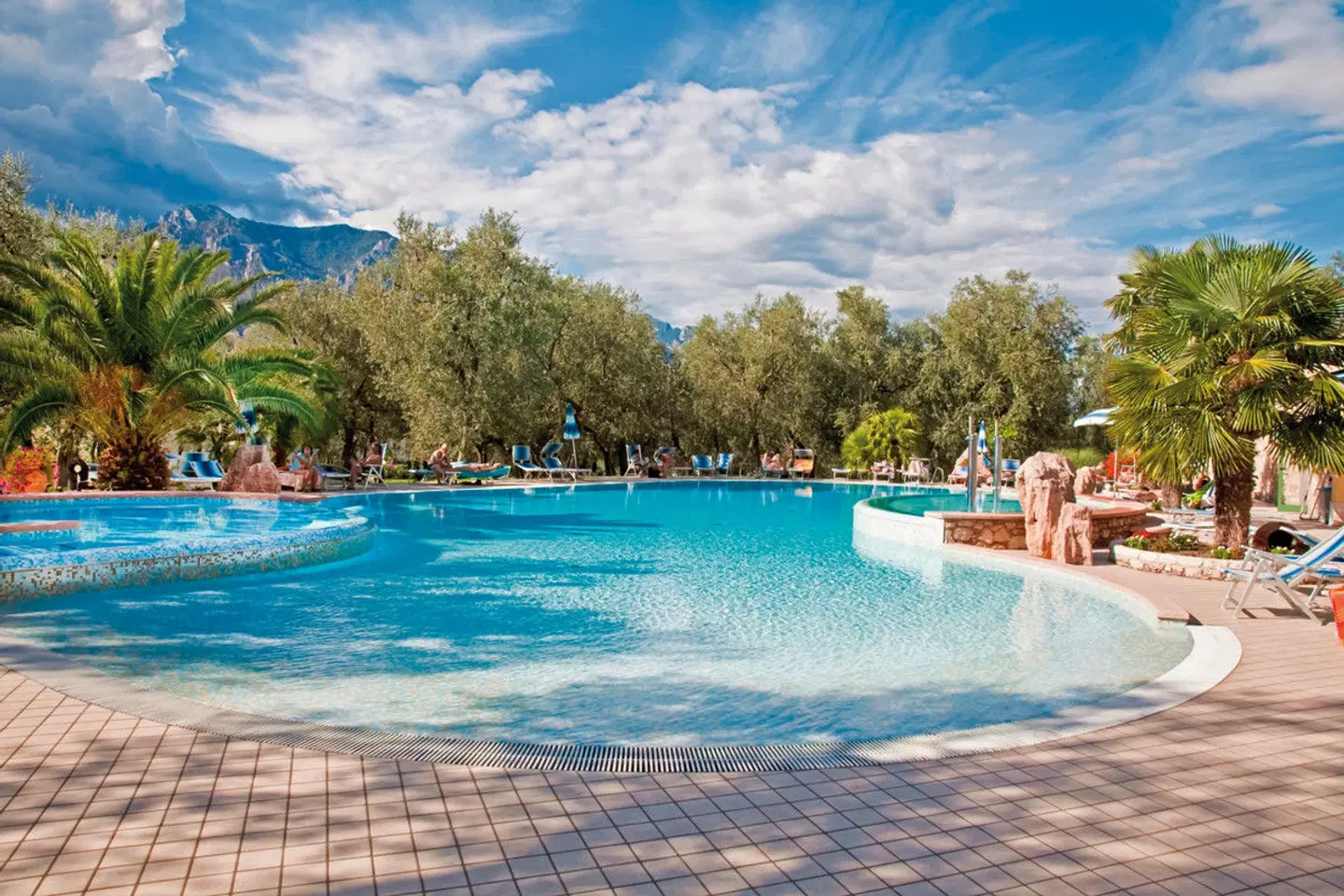 San Carlo Hotel Garni OUTDOOR_POOL