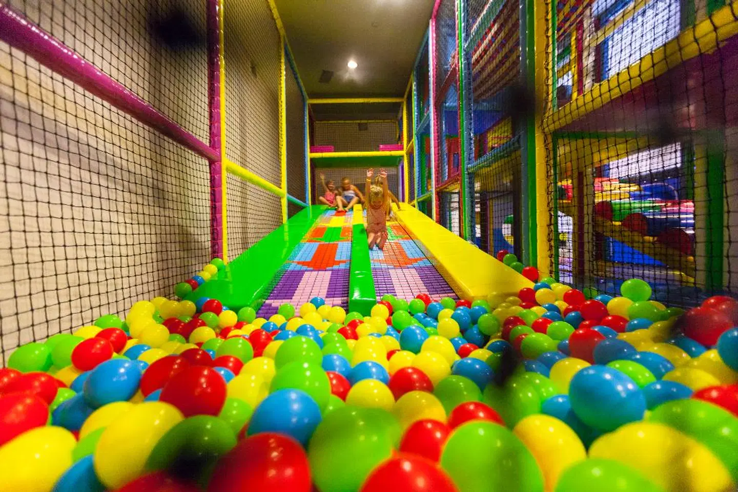 Narcia Resort Side SPORTS_AND_LEISURE