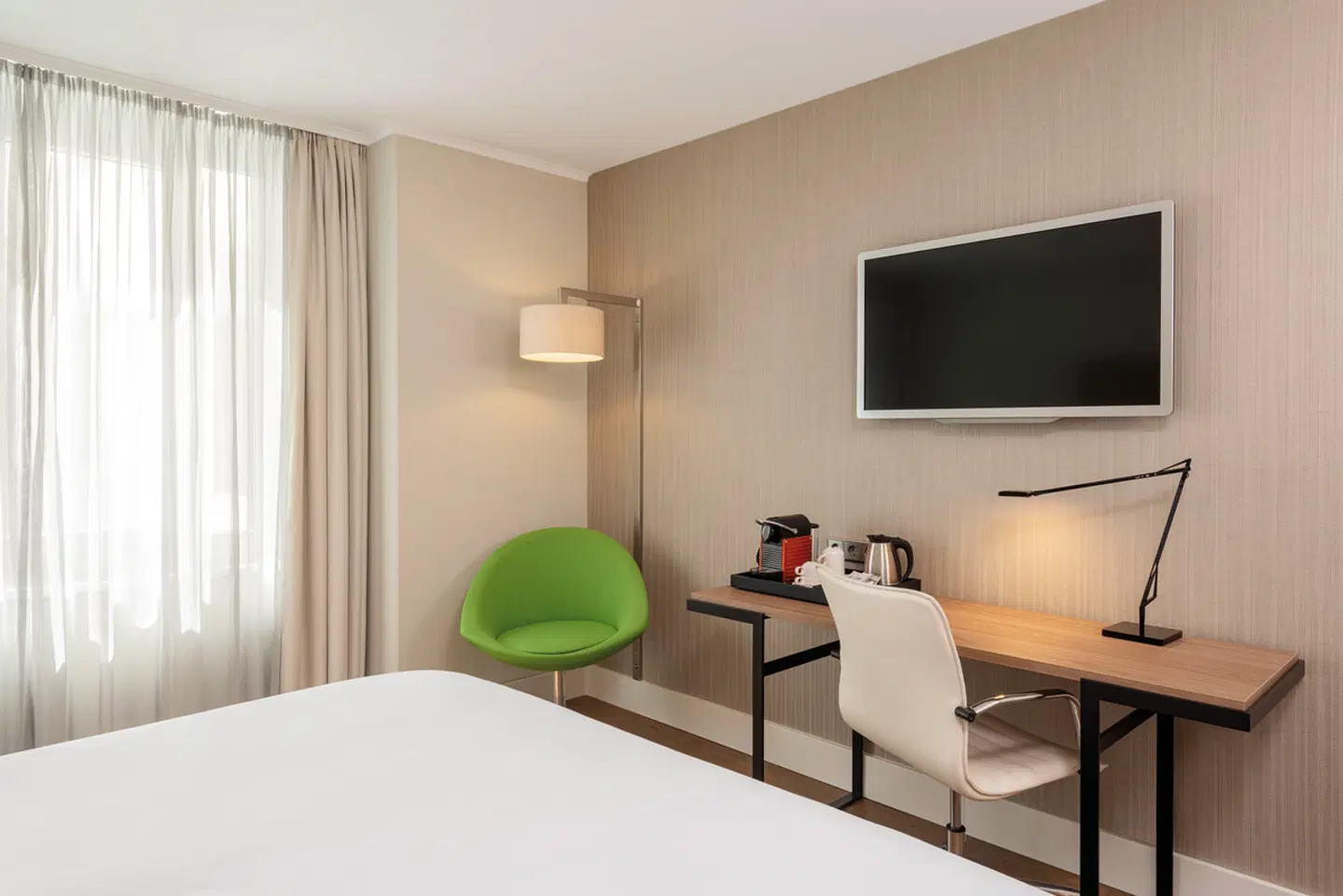 NH Collection Berlin Mitte am Checkpoint Charlie ROOM_EXAMPLE