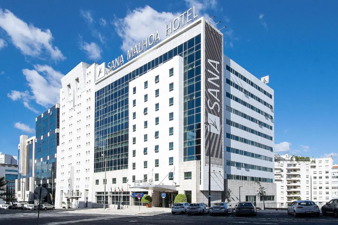 SANA Malhoa Hotel EXTERIOR