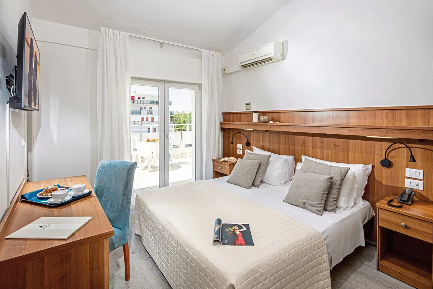 Pigalle ROOM_EXAMPLE