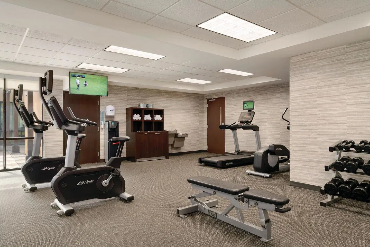 Courtyard by Marriott Charlotte Airport North SPORTS_AND_LEISURE