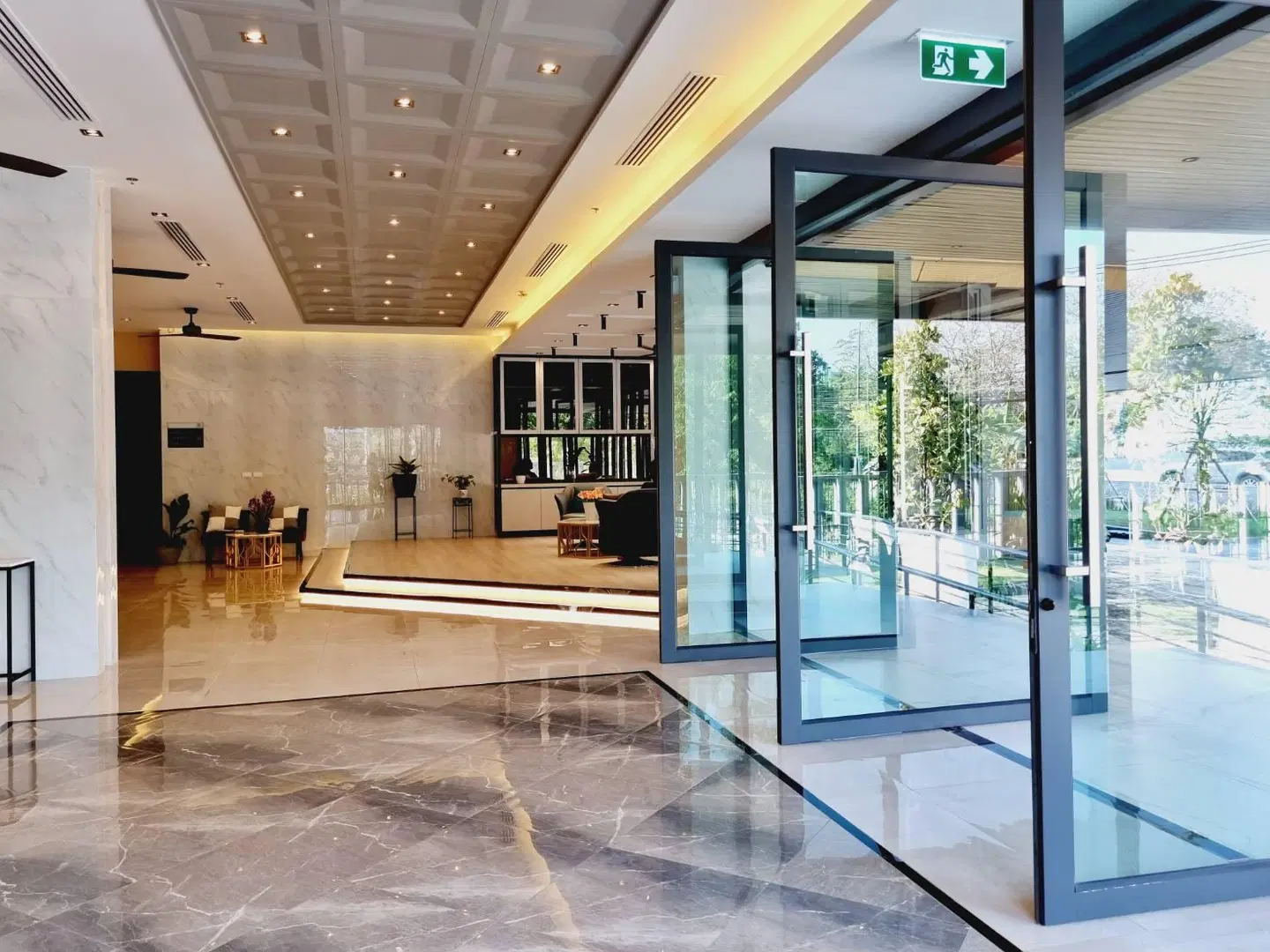 Lewit Hotel Pattaya, a member of Radisson Individuals LOUNGE_LOBBY