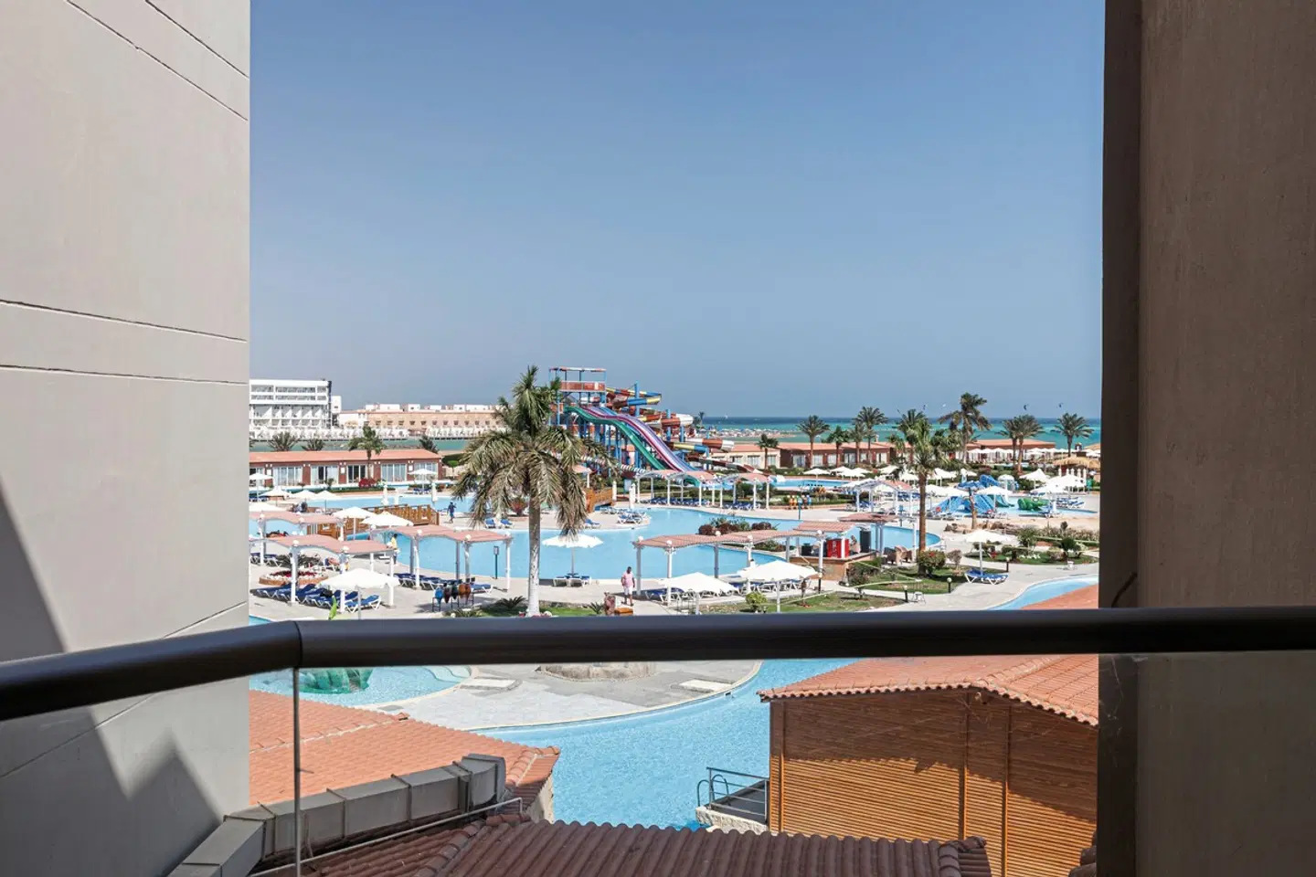 SUNRISE Solara Aqua Park Resort EXTERIOR