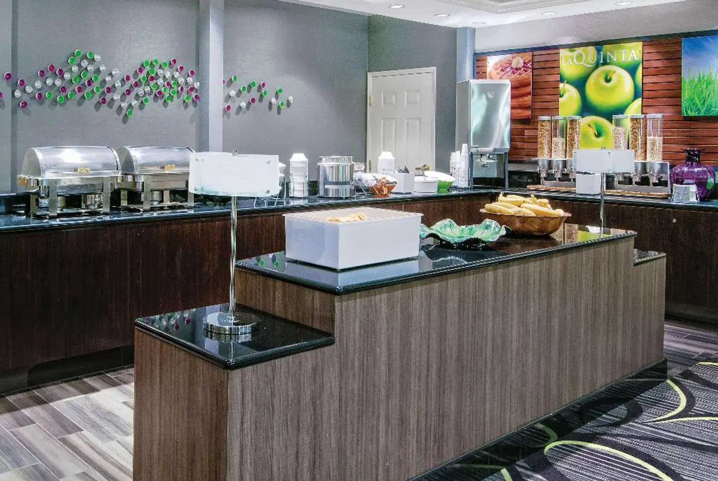 La Quinta Inn & Suites by Wyndham San Antonio Riverwalk Restaurant