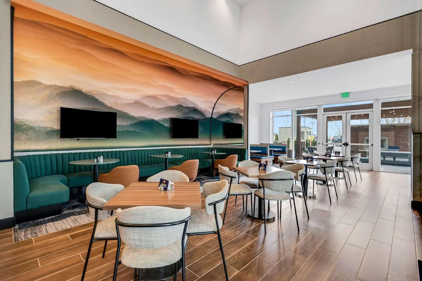 DoubleTree by Hilton Asheville Downtown Bar