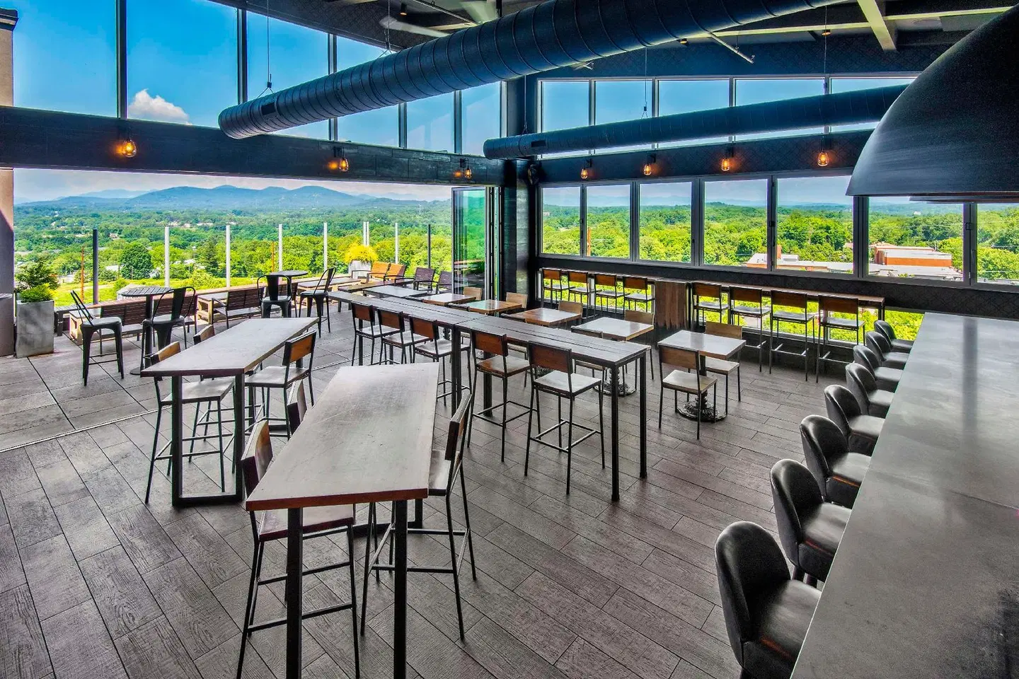 DoubleTree by Hilton Asheville Downtown Terrasse