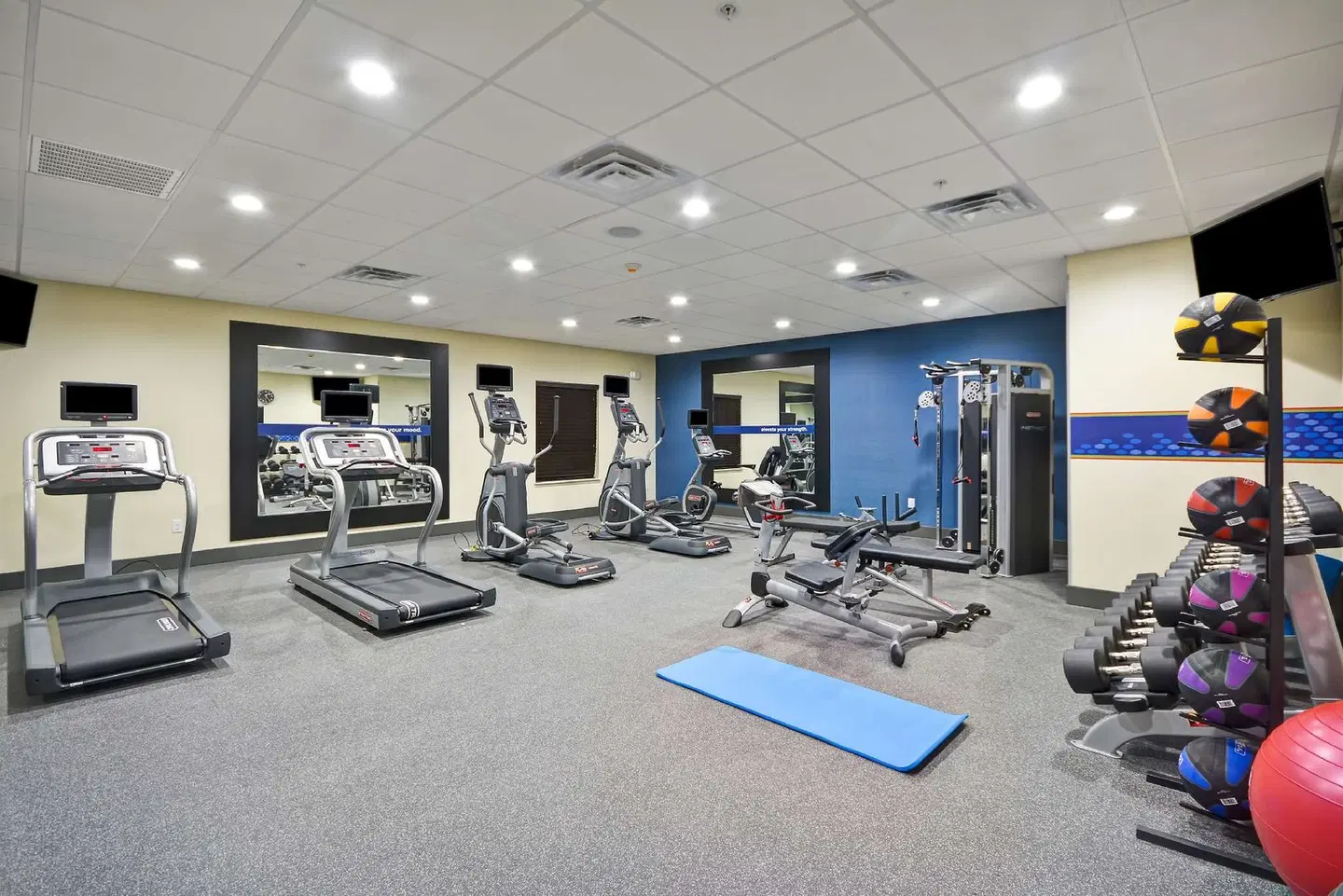 Hampton Inn Kyle SPORTS_AND_LEISURE