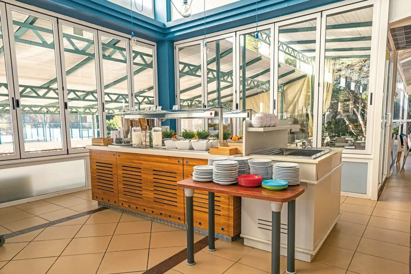 Seth Mestral & Llebeig Bar