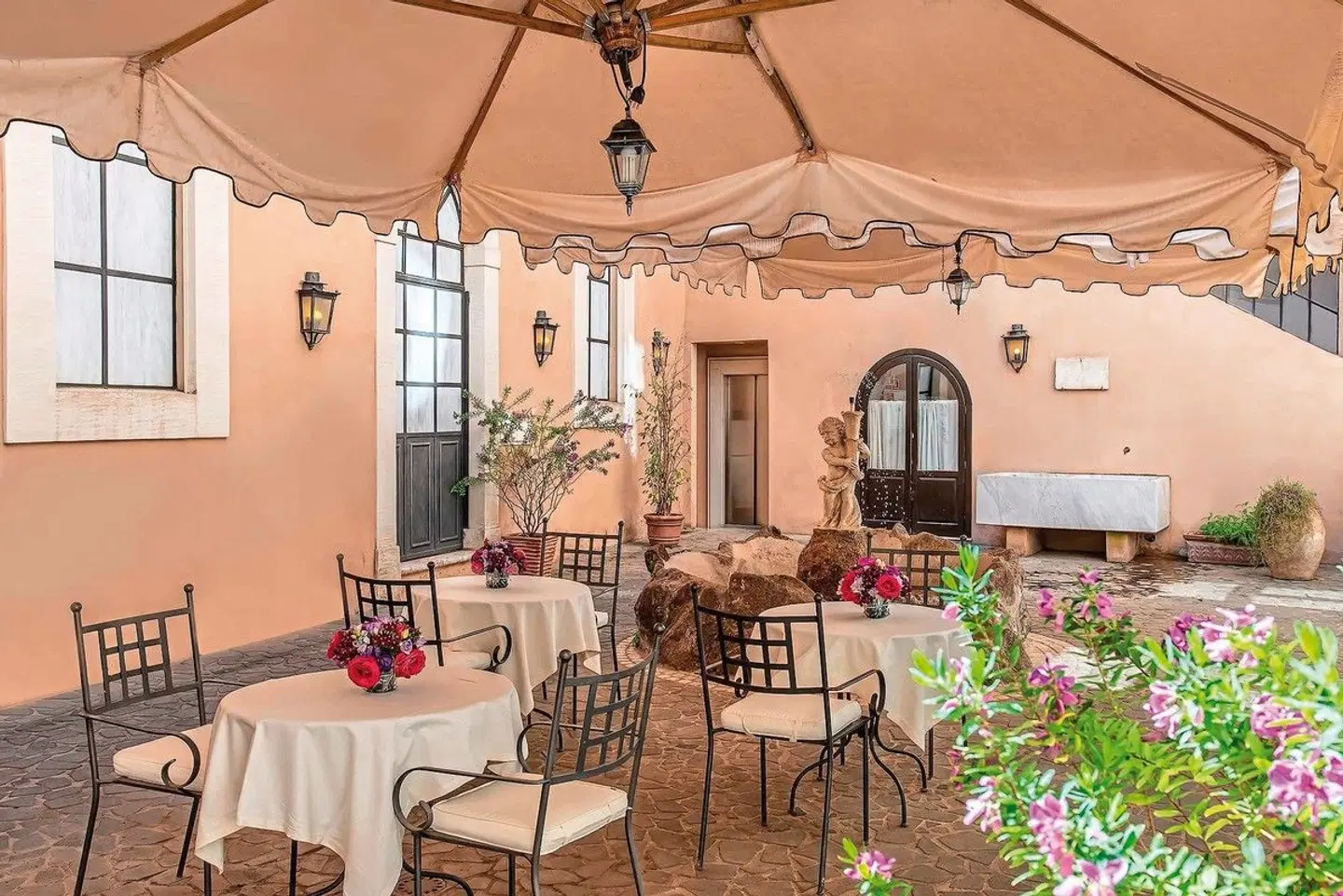 Donna Camilla Savelli Restaurant