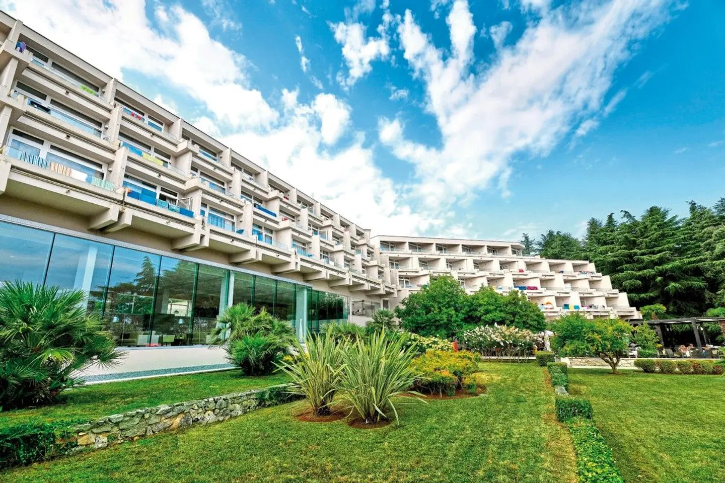 Mediteran Plava Laguna Garten