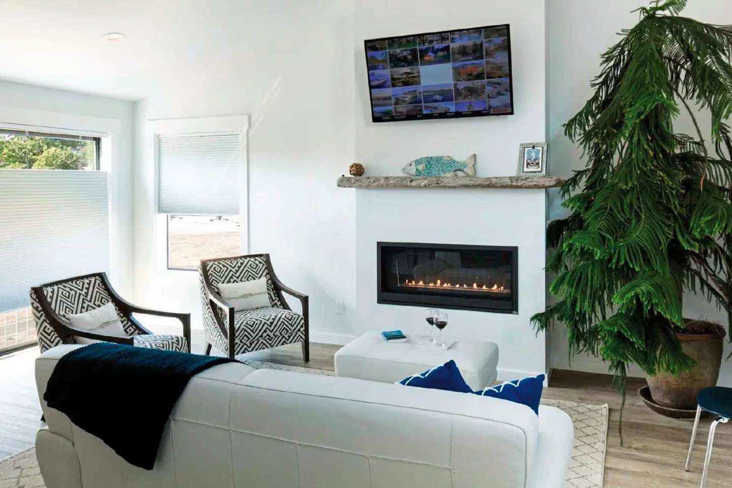 The Web Suites ROOM_EXAMPLE