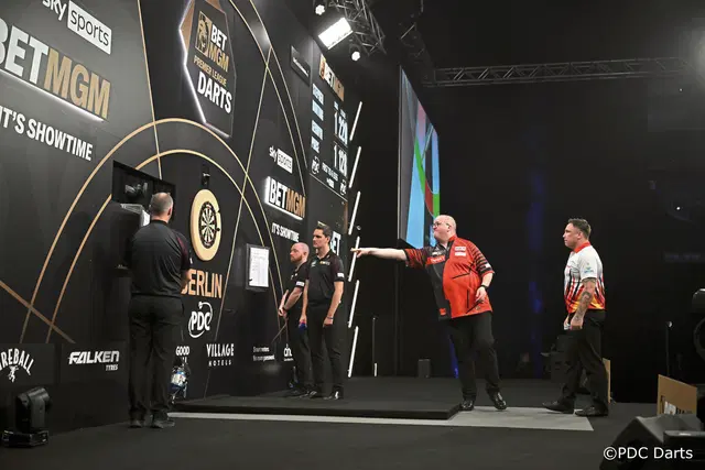 Moxy Berlin Ostbahnhof - inkl. Darts Premier League Ticket SPORTS_AND_LEISURE