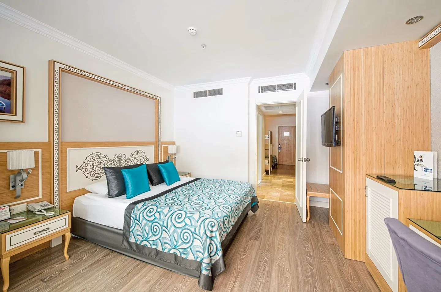 Crystal Waterworld Aqua Collection ROOM_EXAMPLE