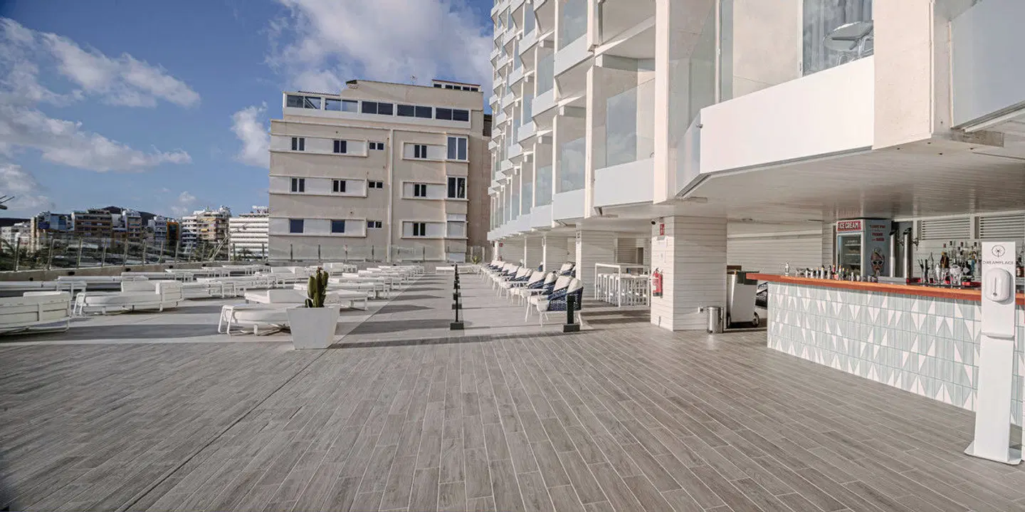 Cristina by Tigotan EXTERIOR