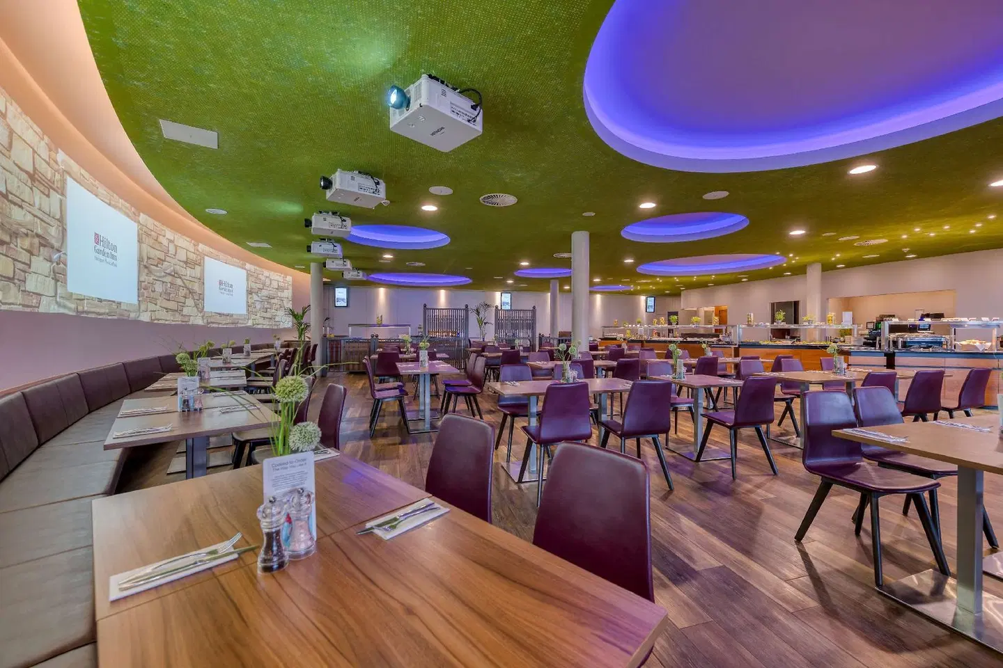 Hilton Garden Inn Stuttgart NeckarPark Bar