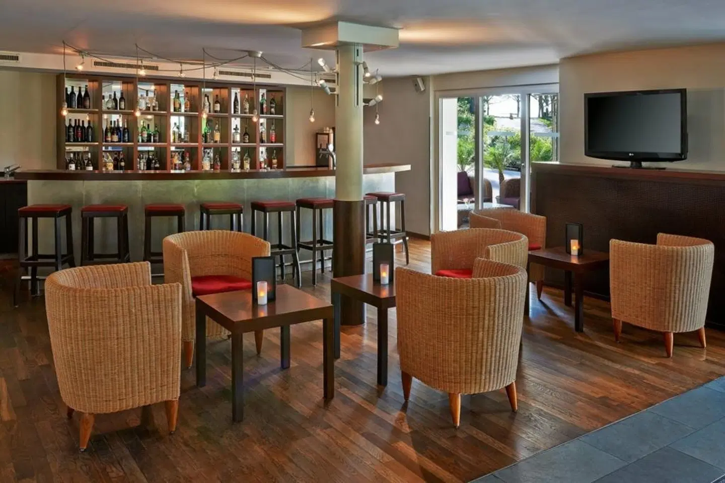 Apart-Hotel Zurich Airport Bar