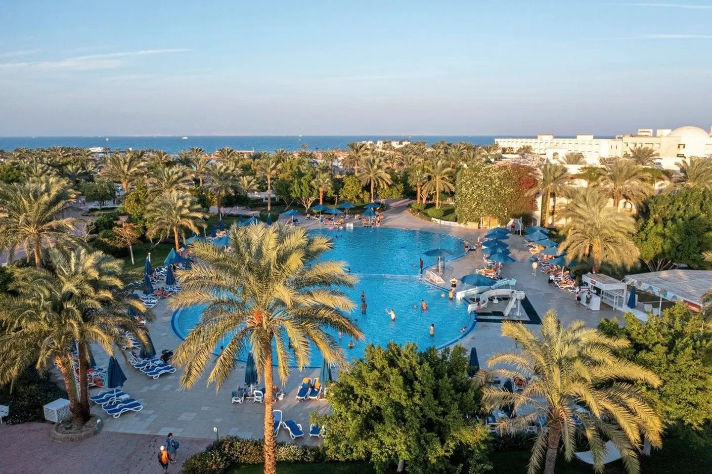 Desert Rose OUTDOOR_POOL