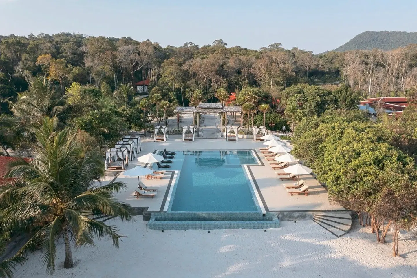 La Passion by Achariyak OUTDOOR_POOL