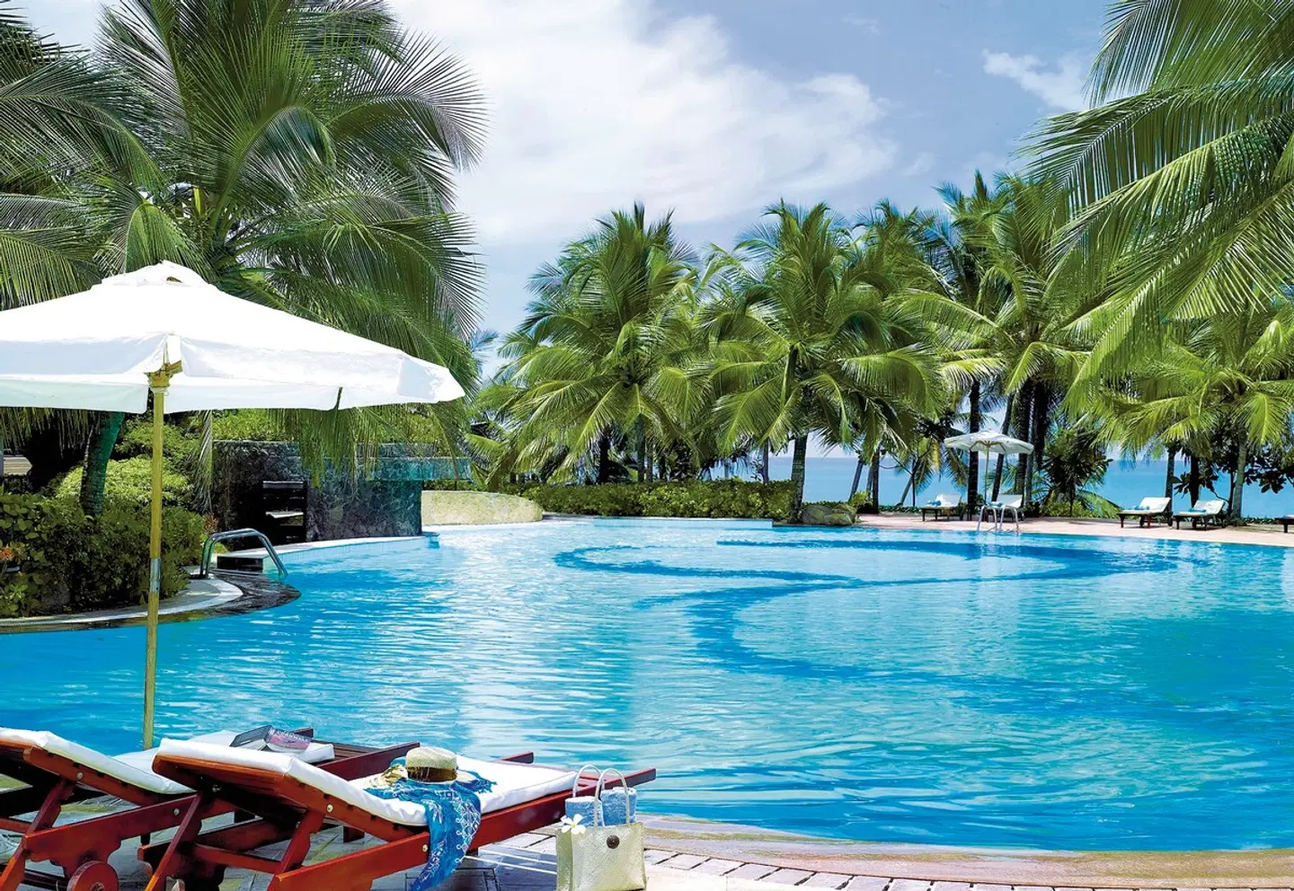 Taj Bentota Resort & Spa OUTDOOR_POOL
