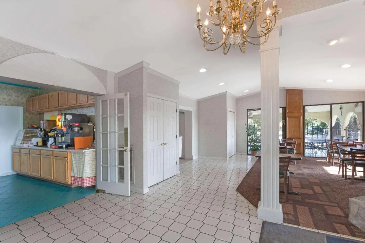 Days Inn by Wyndham Lenoir City LOUNGE_LOBBY