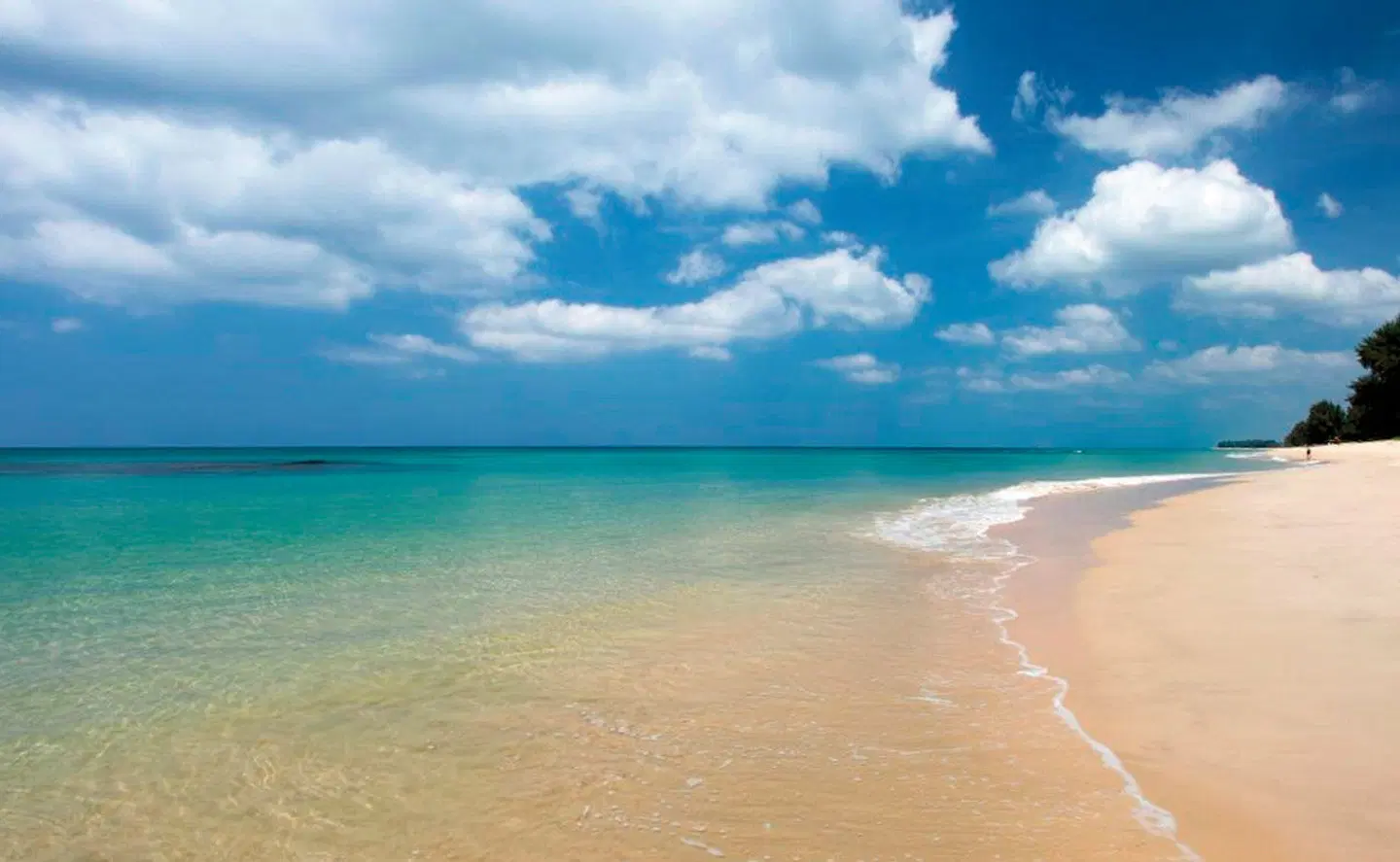 Santhiya Phuket Natai Resort & Spa Strand