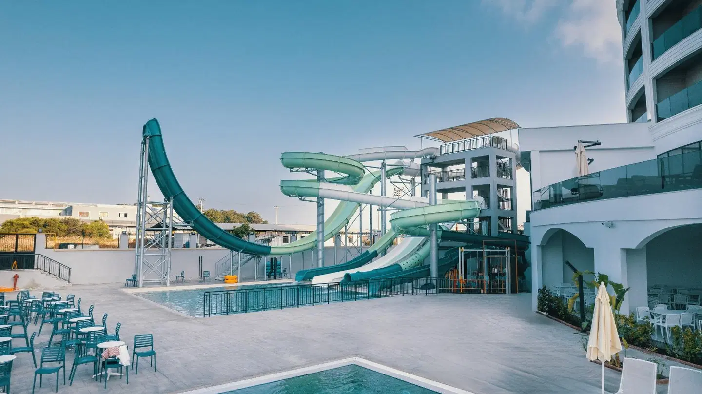 Side Moon Palace Hotel OUTDOOR_POOL