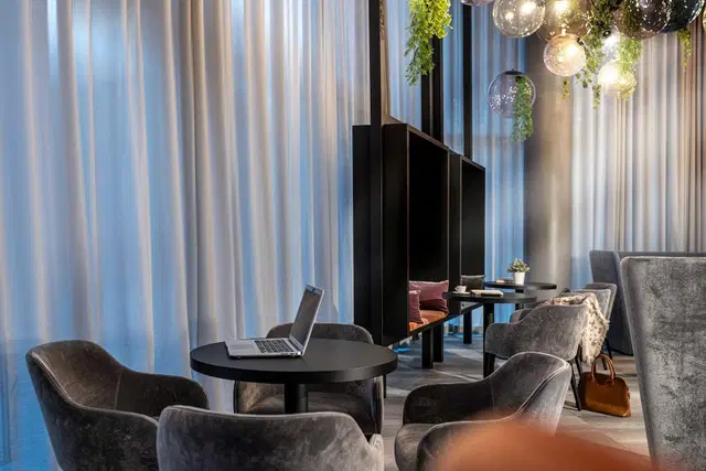 The J44 Lifestyle Hotel Bar