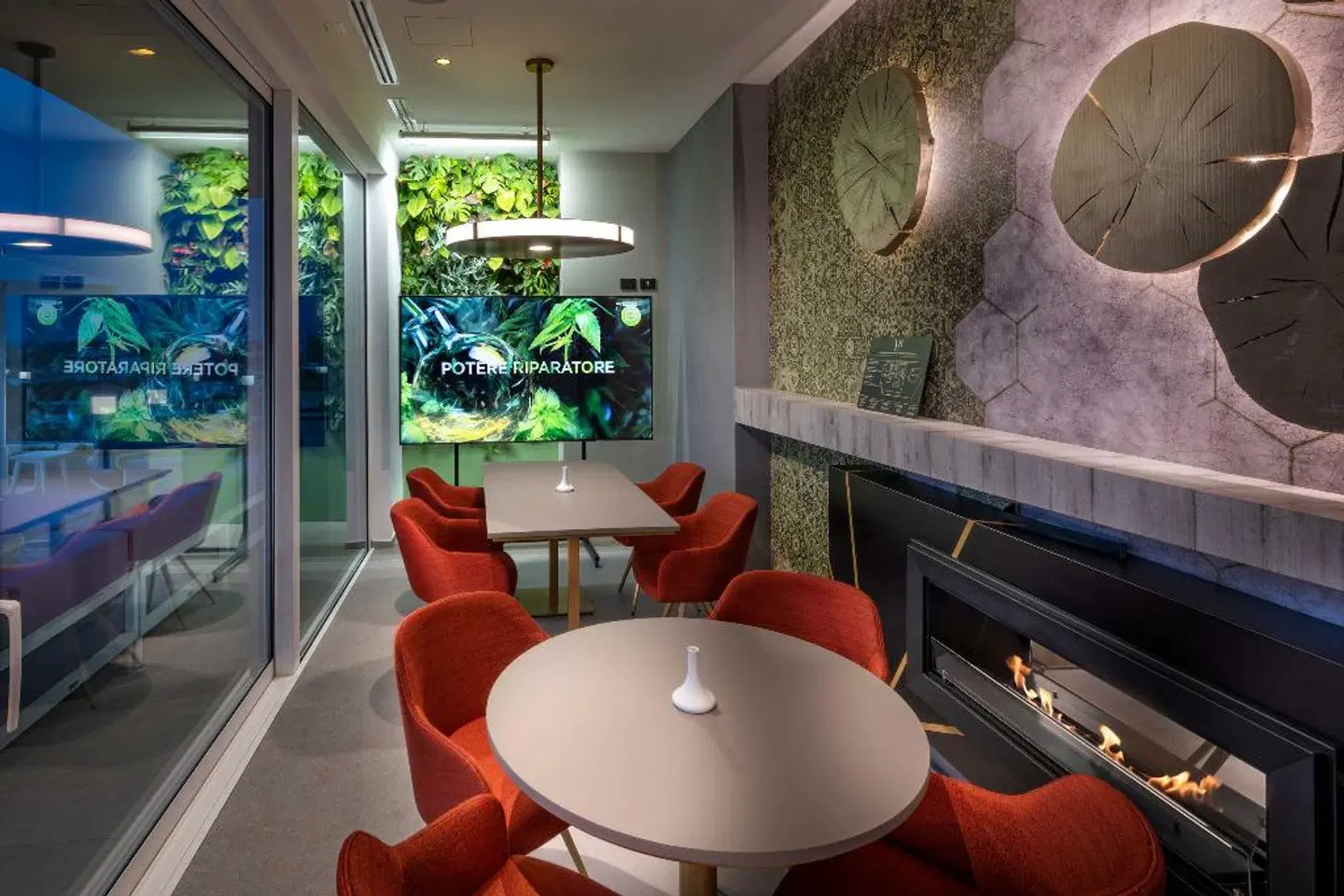 The J44 Lifestyle Hotel Badezimmer