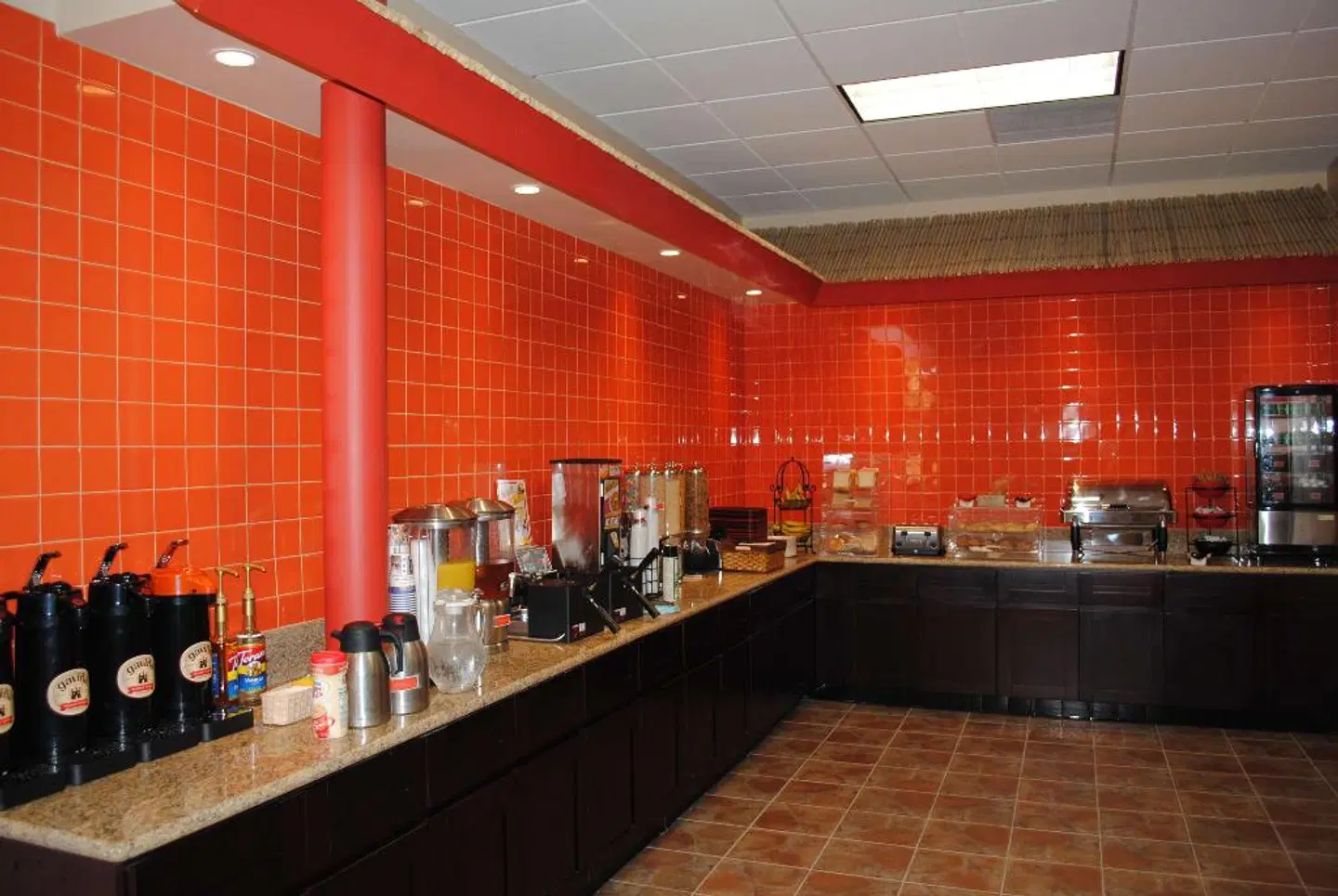 Best Western Plus Dragon Gate Inn Bar