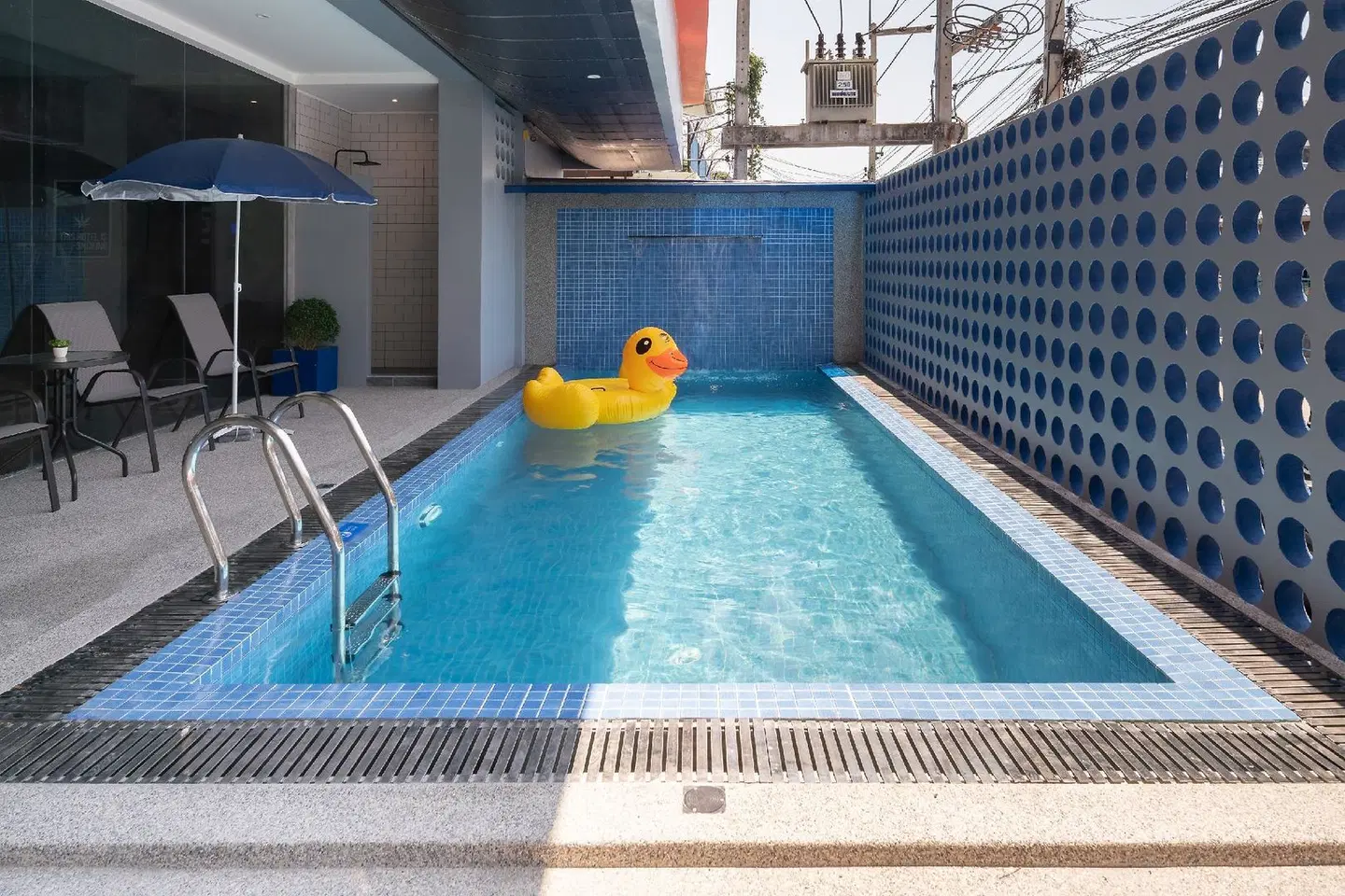 T2 Adira Pattaya Hallenbad