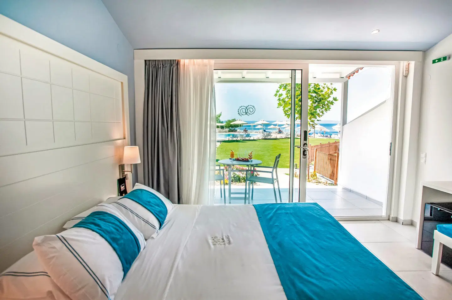 Acrotel Lily Ann Boutique ROOM_EXAMPLE