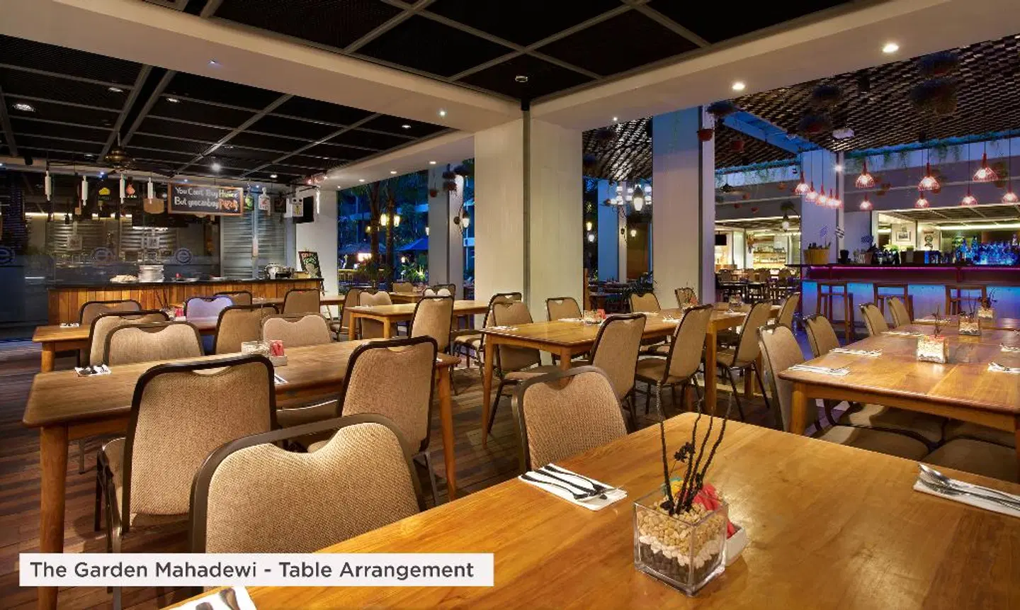 Ramada Encore Bali Seminyak Bar