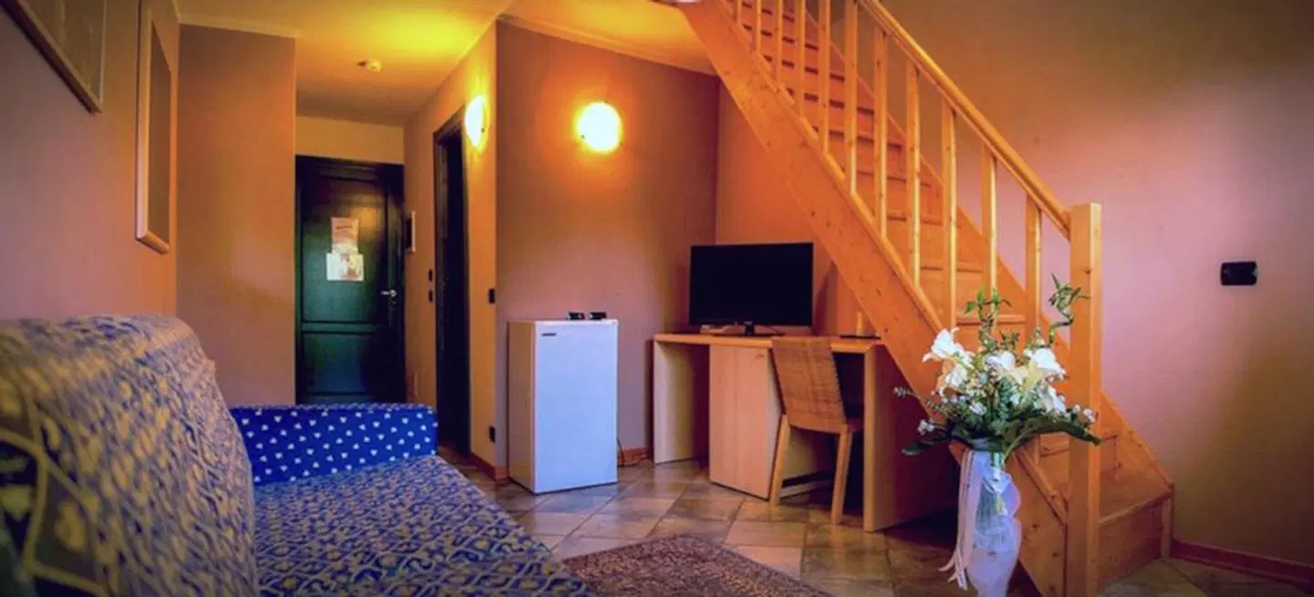 Hotel Ristorante La Perla LOUNGE_LOBBY