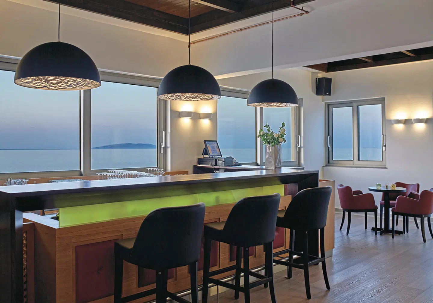 Atlantica Akti Zeus Bar