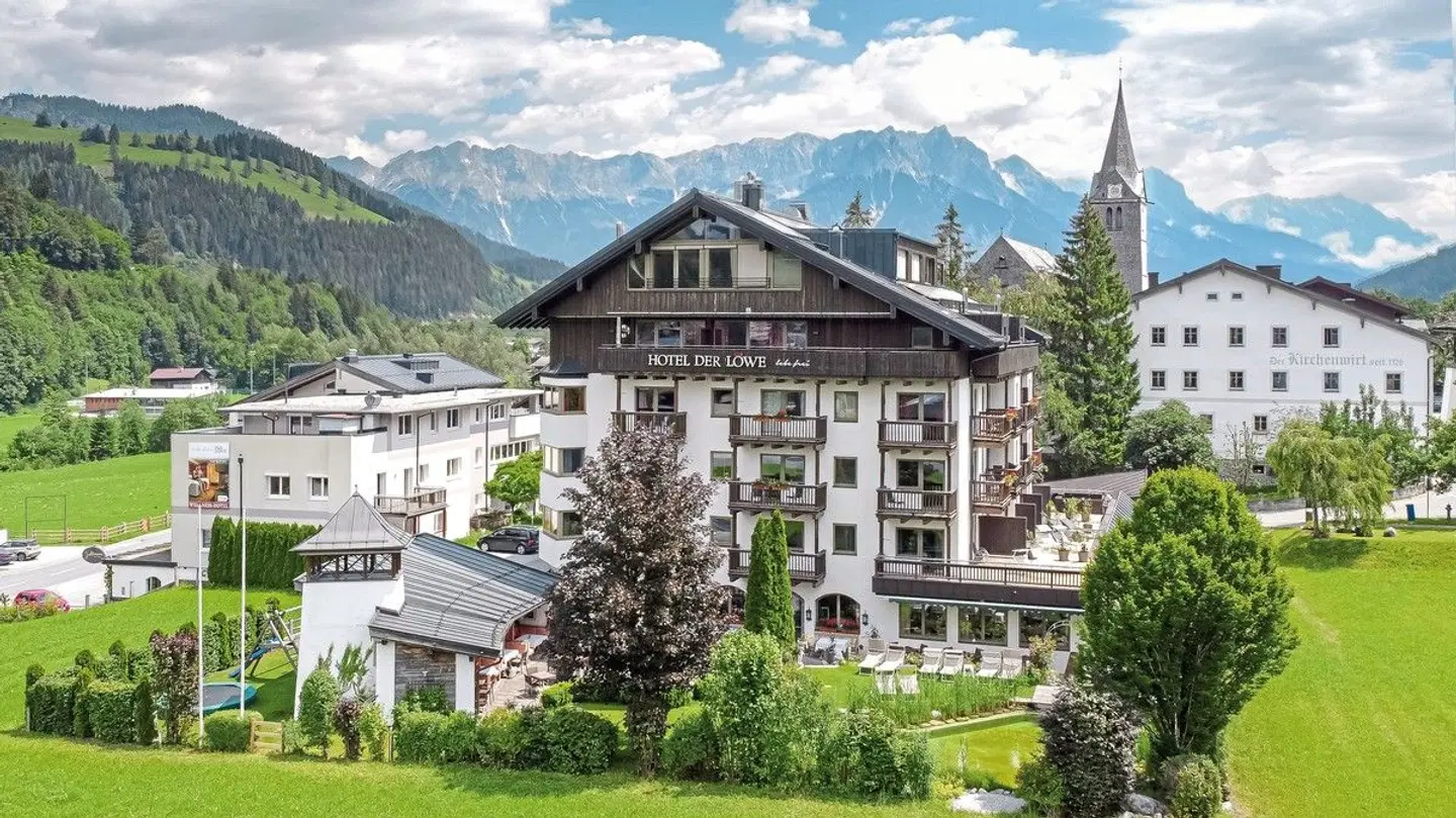 Hotel Der Löwe EXTERIOR