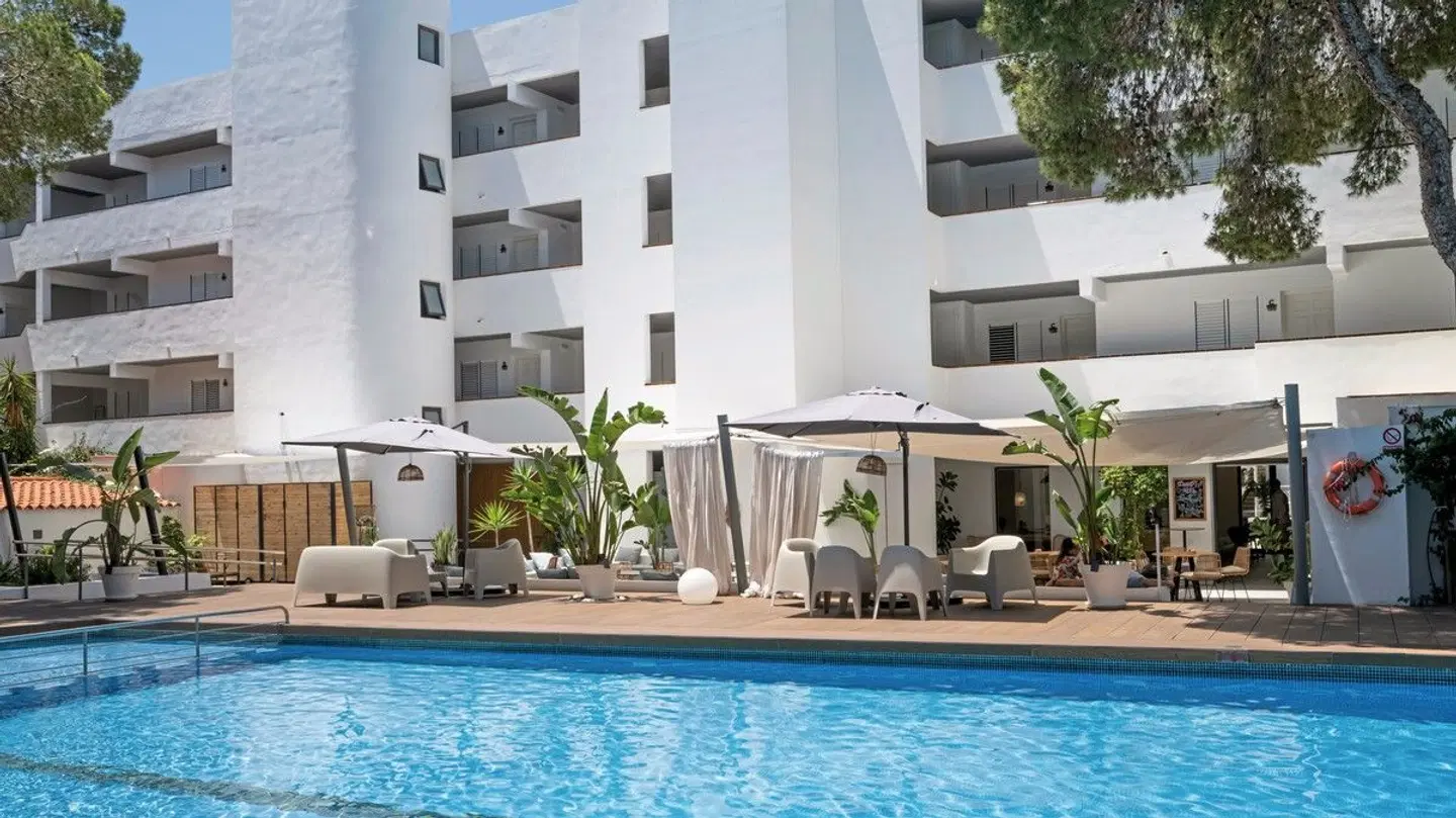 Es Pujols Appartements OUTDOOR_POOL