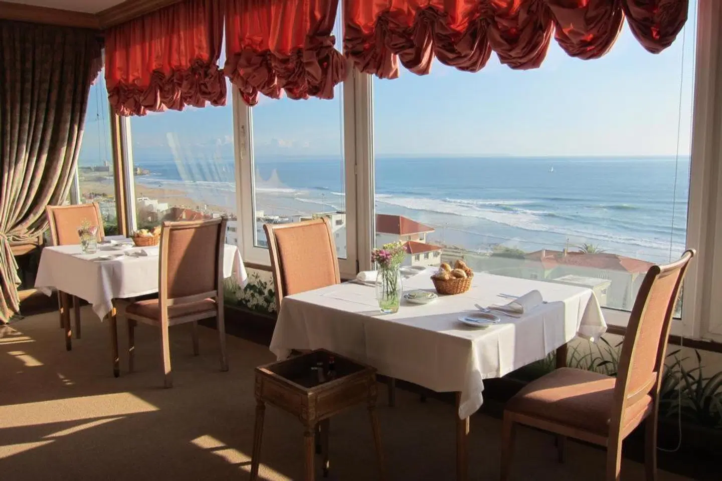 Carcavelos Beach Hotel Restaurant