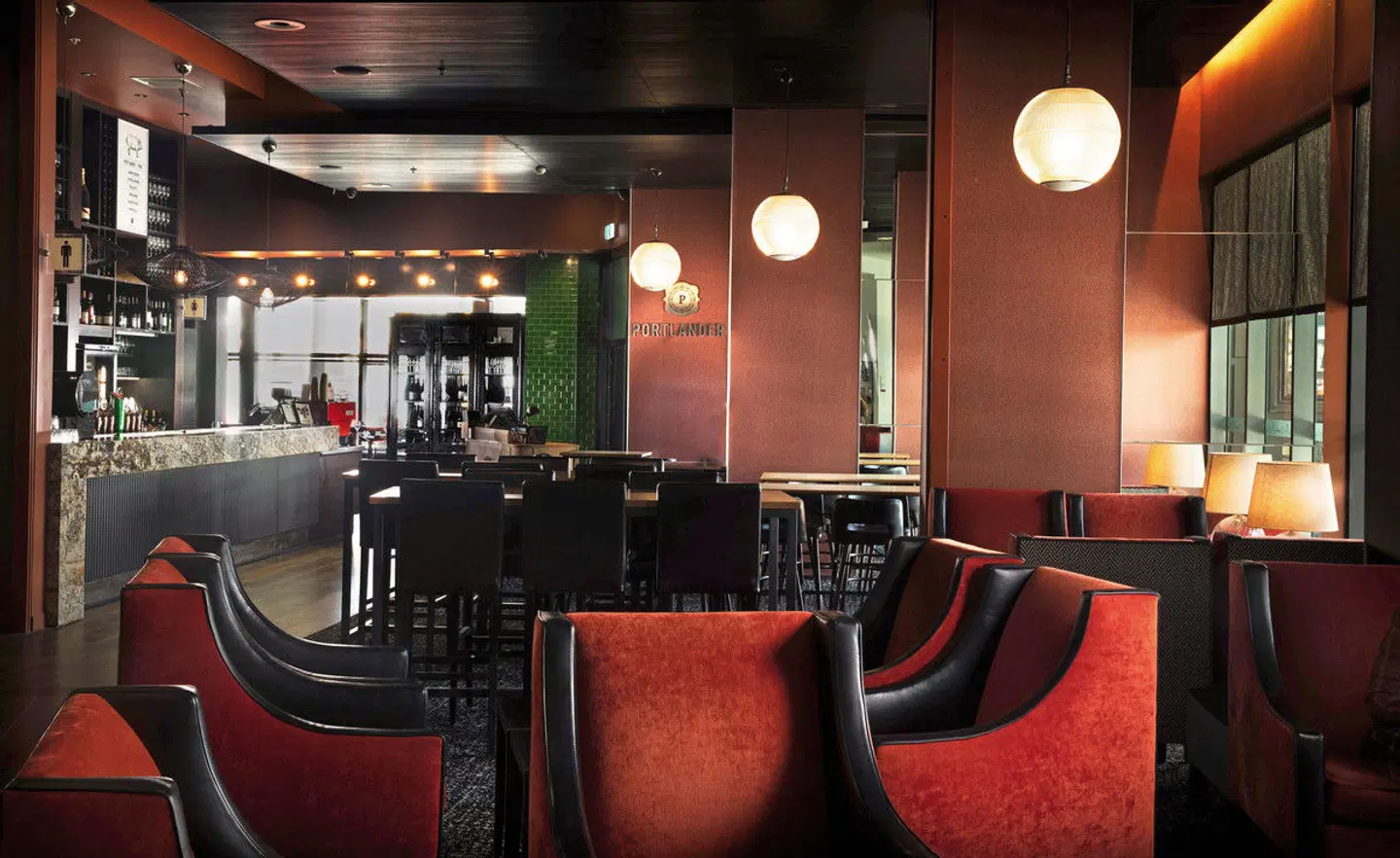 Rydges Wellington Bar