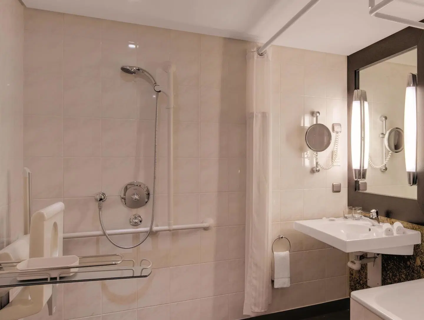 Hilton München Park Badezimmer